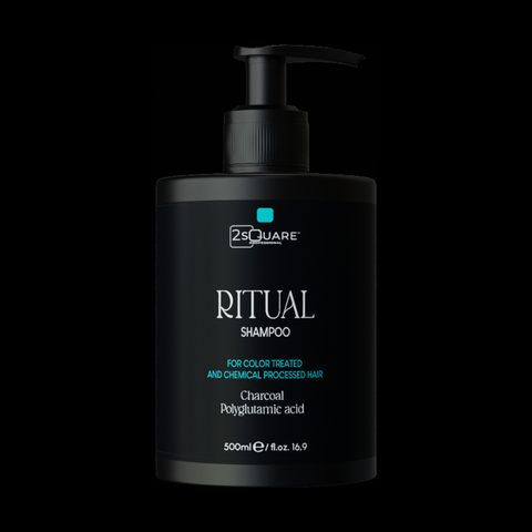 Frasco negro del champú RITUAL de 2Square Professional, 500 ml, sobre fondo negro